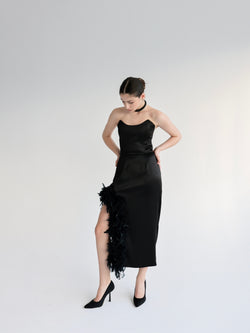 Feather-detail asymmetric dress