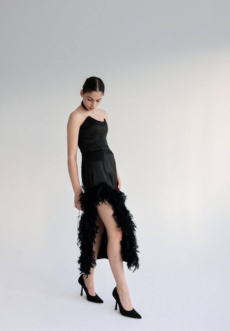 Feather-detail asymmetric dress